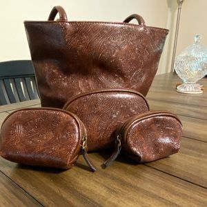 BUENO SMALL TOTE BROWN WITH PAISLEY DESIGN